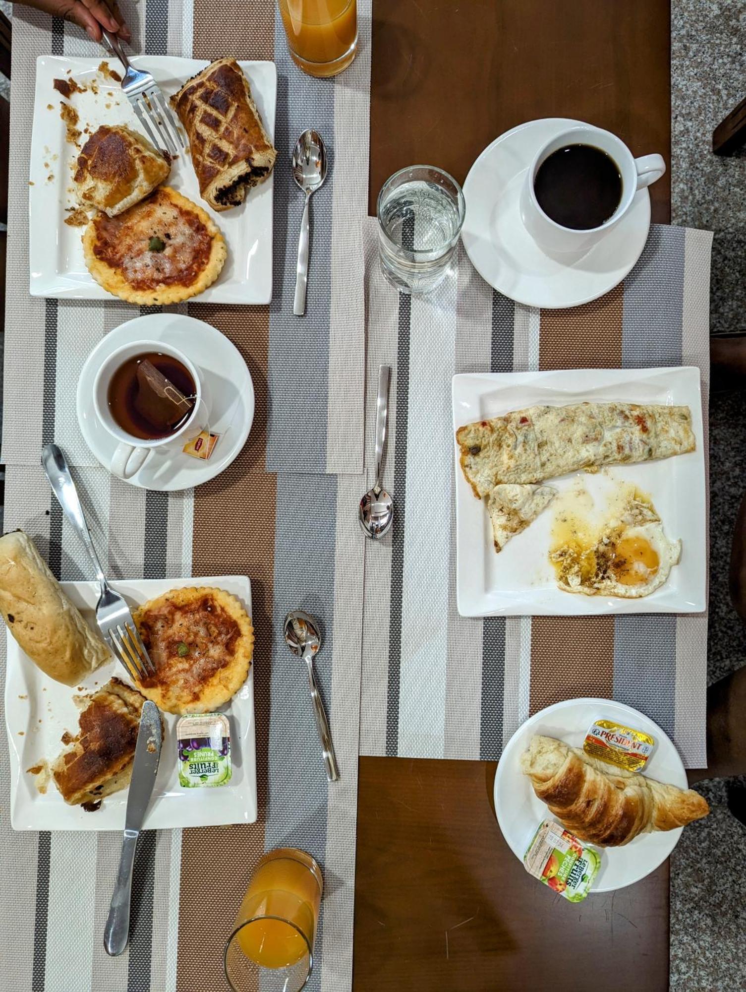 Les Ombrelles Appart'Hotel 코토누 외부 사진